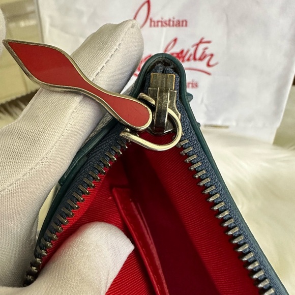 Stunning Clutch - Picture 11 of 17